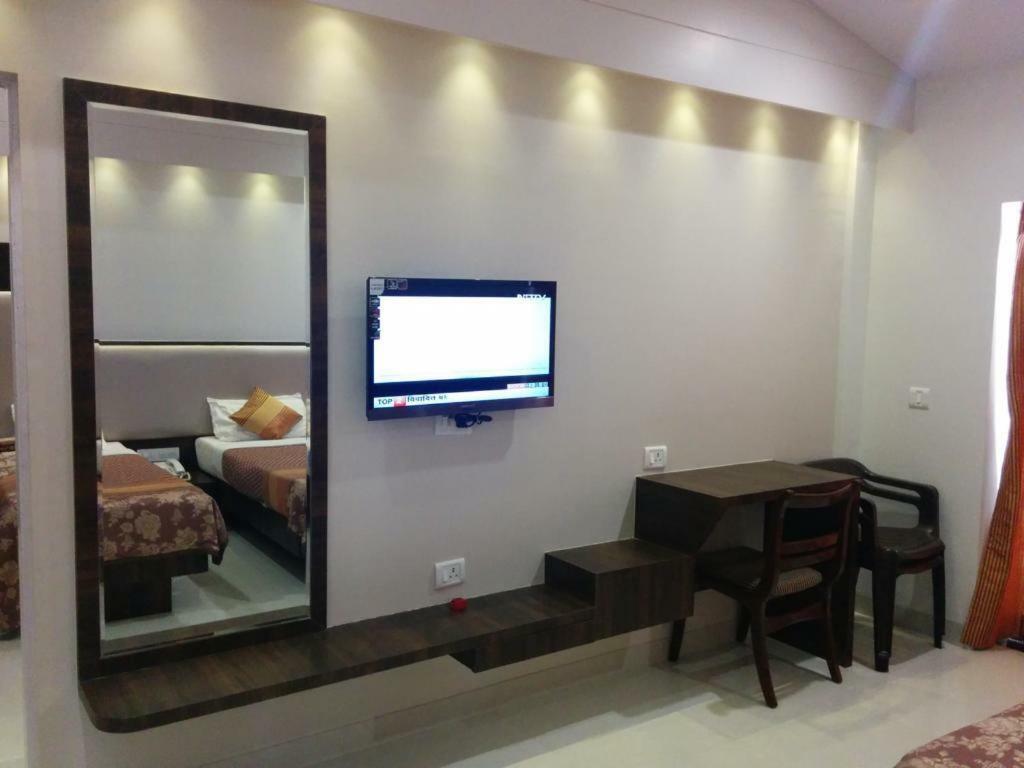 Hotel Usha Ascot Matheran Zewnętrze zdjęcie