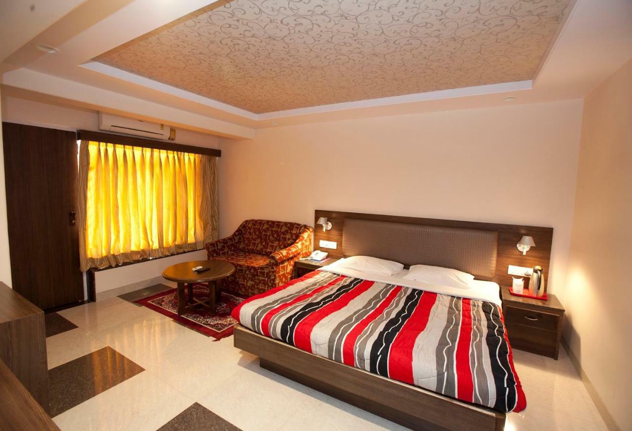 Hotel Usha Ascot Matheran Zewnętrze zdjęcie