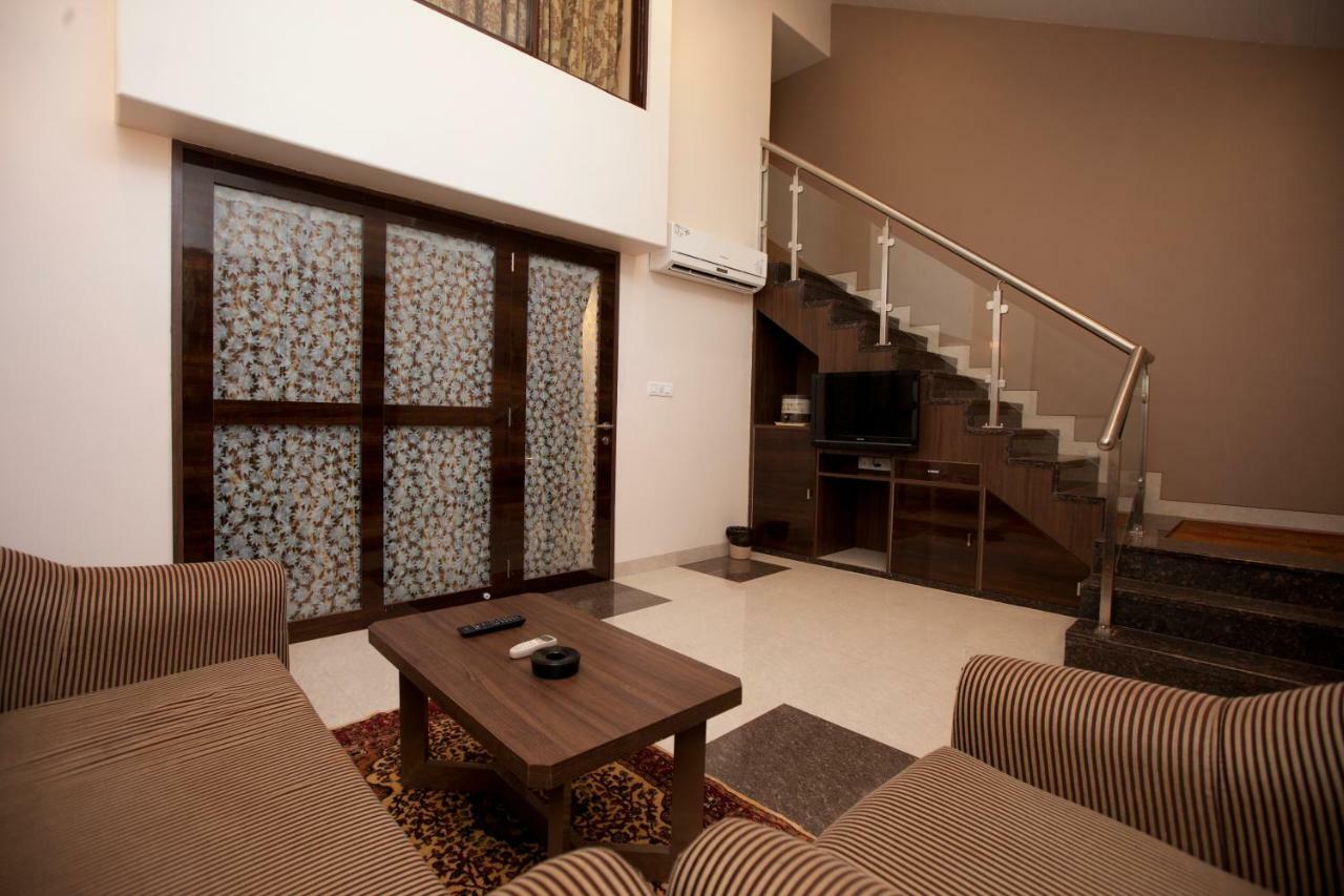 Hotel Usha Ascot Matheran Zewnętrze zdjęcie
