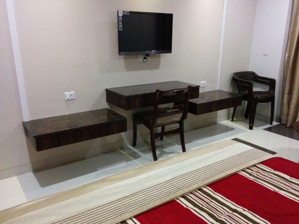 Hotel Usha Ascot Matheran Zewnętrze zdjęcie