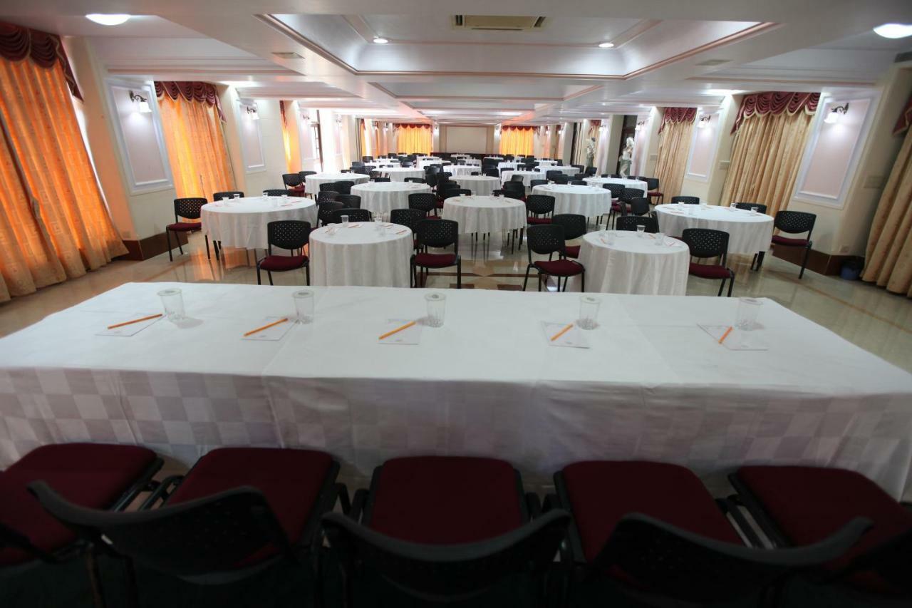 Hotel Usha Ascot Matheran Zewnętrze zdjęcie