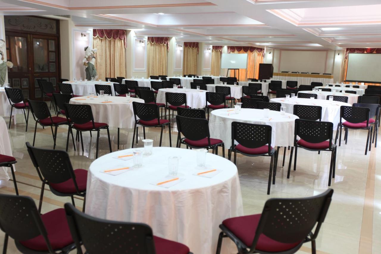 Hotel Usha Ascot Matheran Zewnętrze zdjęcie